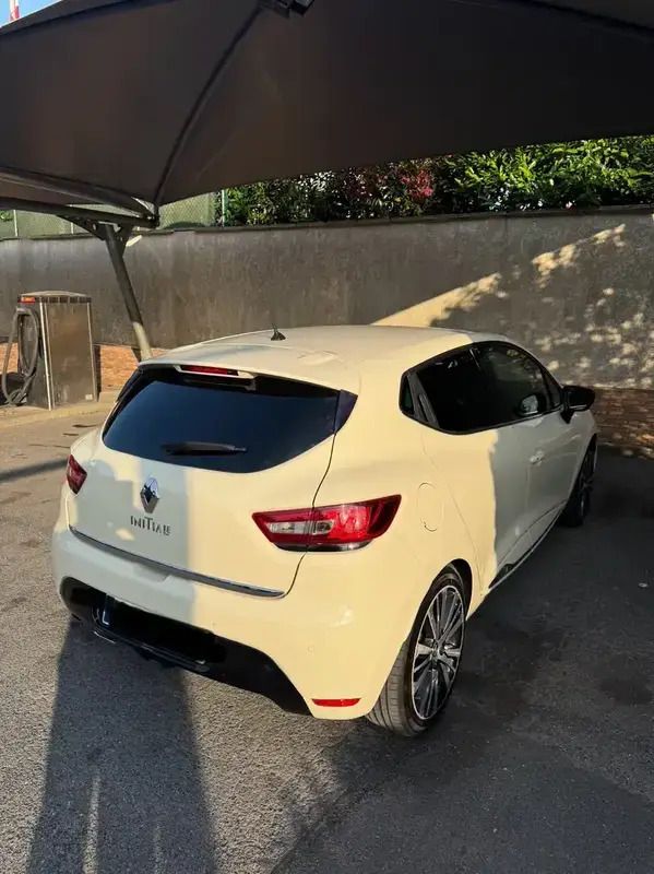 Utilisé 2016 Renault Clio IV Initiale Paris Berline | 8 500 € - Image 1/4