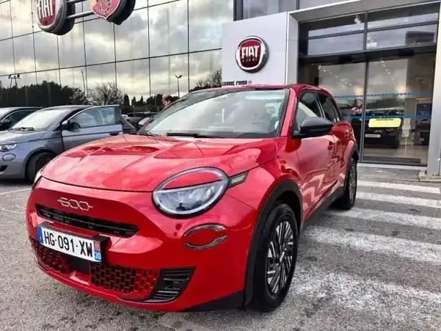 Rouge Nouvelle 2025 Fiat 600E Pop SUV | 23 790 € (Super prix) - Image 1/3