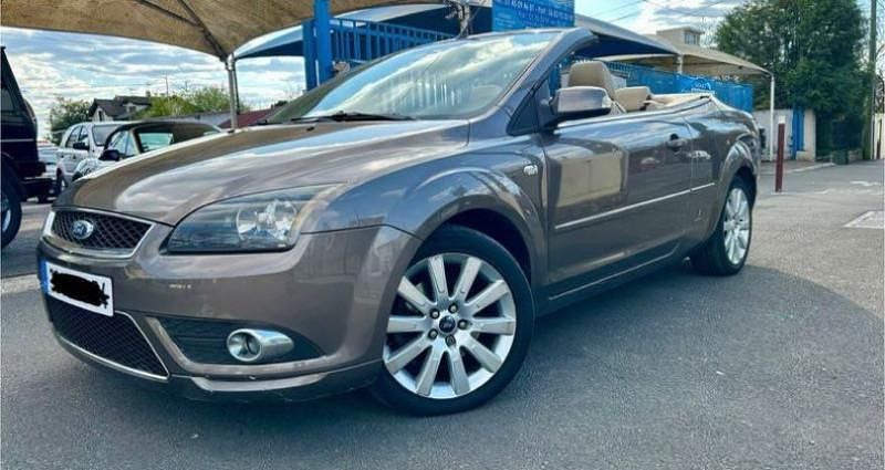 Utilisé 2007 Ford Focus Titanium Cabriolet | 3 990 € - Image 1/4