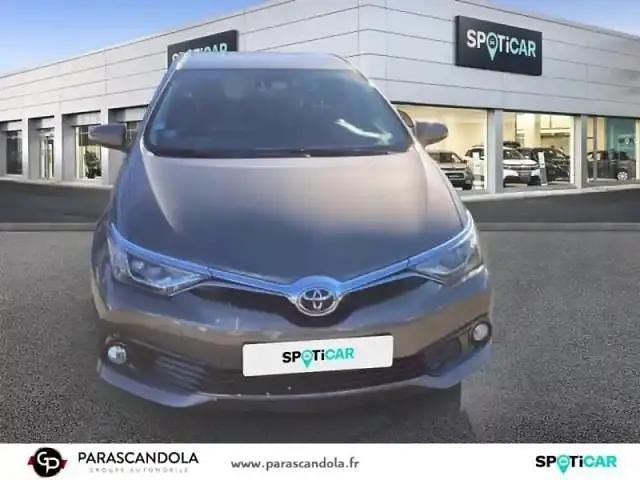 Gris dune Occasion 2018 Toyota Auris Design Berline | 13 490 € - Image 1/3