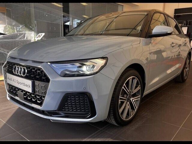 Gris flèche nacré noir mythe métallisé Utilisé 2025 Audi A1 Sportback Design Citadine | 29 700 € (Prix assez cher) - Image 1/4