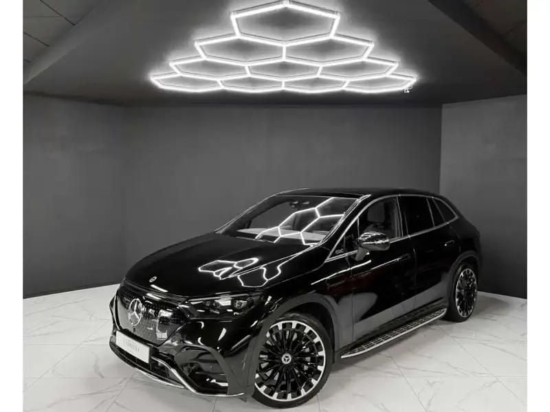 Noir Utilisé 2024 Mercedes EQE350 AMG line SUV | 65 538 € - Image 1/2