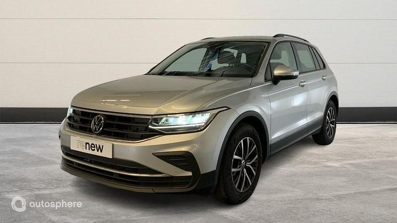 Gris Utilisé 2023 VW Tiguan Life SUV | 32 899 € (Prix assez cher) - Image 1/4
