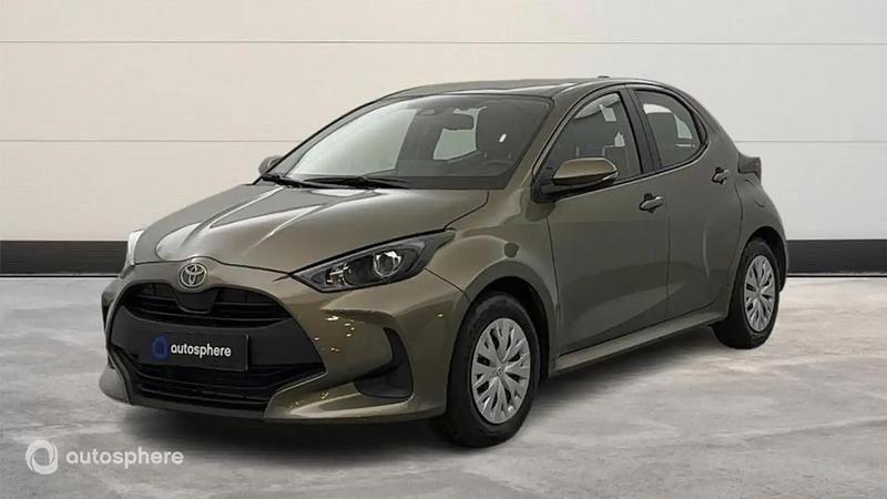 Brun Utilisé 2024 Toyota Yaris Business Edition Berline | 18 490 € (Prix juste) - Image 1/4