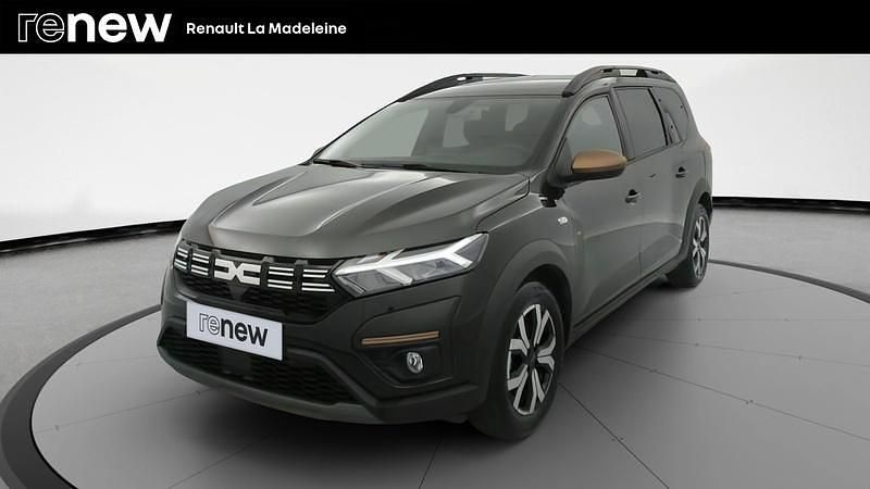 Noir Utilisé 2024 Dacia Jogger Extreme Break | 19 999 € (Prix juste) - Image 1/4