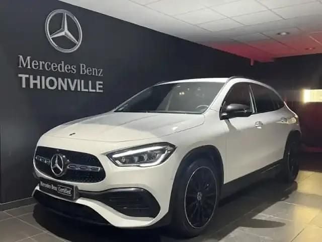 Blanc Utilisé 2022 Mercedes GLA200 AMG line SUV | 36 990 € - Image 1/4
