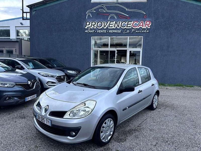 Occasion Renault Clio II Dynamique 76 ch (55 kW) 2006 Gris Berline