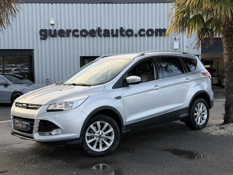 Gris Occasion 2016 Ford Kuga Titanium SUV | 13 490 € (Prix juste) - Image 1/4