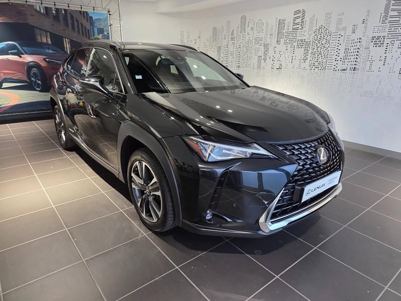 Noir Utilisé 2021 Lexus UX 250h SUV | 25 390 € (Prix juste) - Image 1/4