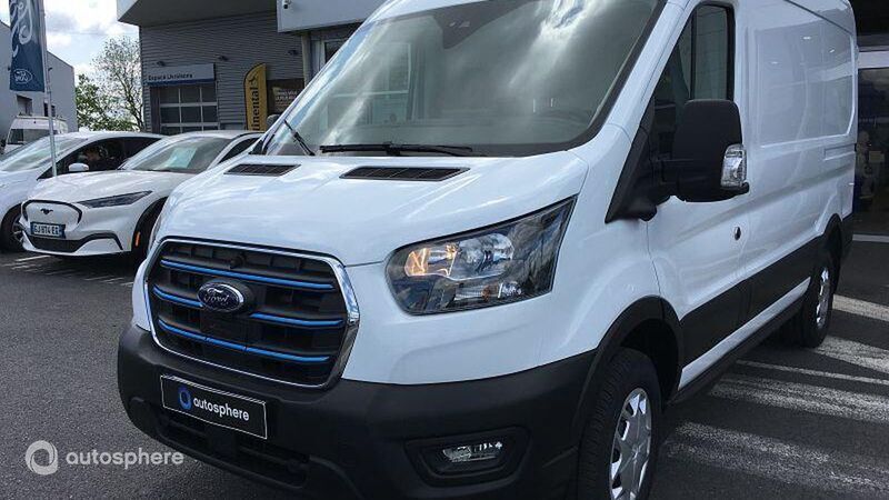 Blanc glacier Utilisé 2023 Ford Transit Business Edition Van | 45 999 € (Prix assez cher) - Image 1/4