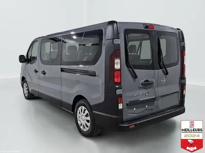 Gris Nouvelle 2025 Nissan Primastar N-Connecta Monospace | 42 154 € (Prix cher) - Image 1/4