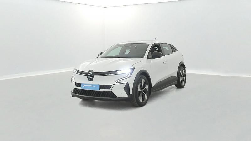 Utilisé 2022 Renault Mégane Equilibre Berline | 19 490 € (Prix juste) - Image 1/4