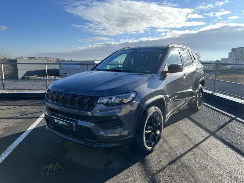 Gris Occasion 2022 Jeep Compass Night Eagle SUV | 28 990 € (Prix assez cher) - Image 1/4