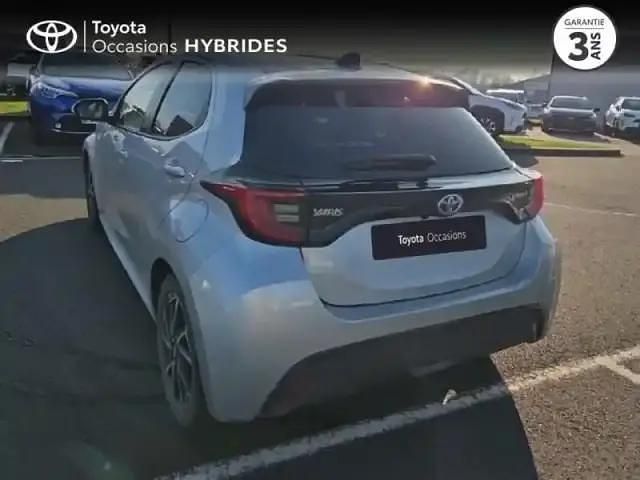 Occasion Toyota Yaris Hybrid Design 116 ch (85 kW) 2021 Gris aluminium (m) Berline