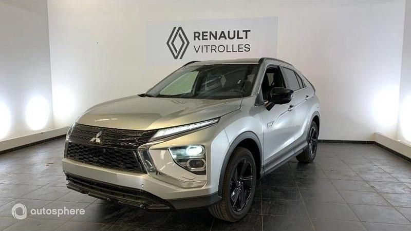 Gris Nouvelle 2024 Mitsubishi Eclipse Cross SUV | 30 999 € - Image 1/4