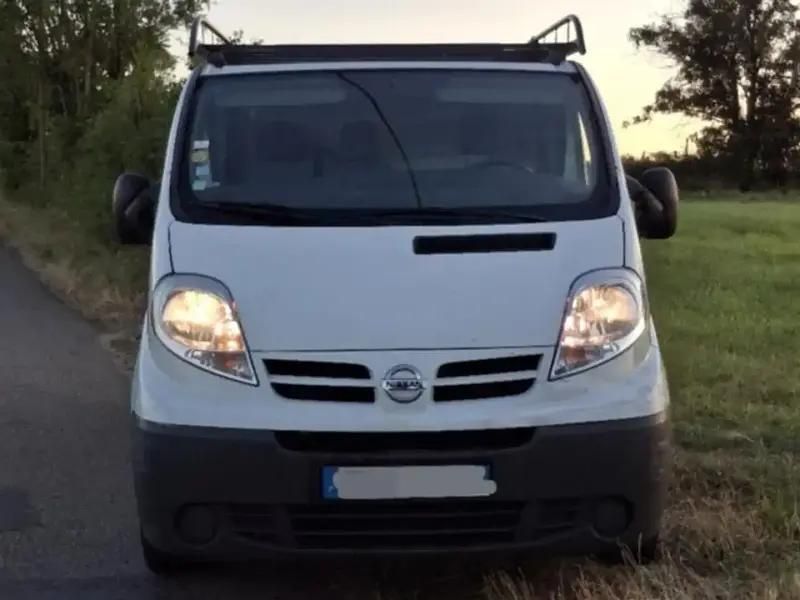 Blanc Utilisé 2009 Nissan Primastar Monospace | 6 400 € - Image 1/4