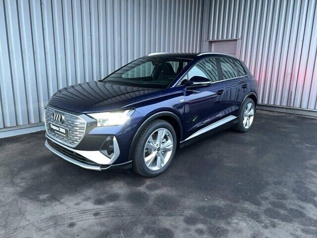 Bleu navarre métallisé Utilisé 2025 Audi Q4 e-tron S-Line SUV | 58 800 € - Image 1/2