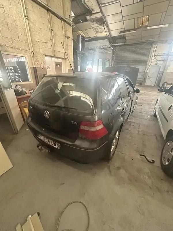 Utilisé 2003 VW Golf IV Match Berline | 1 500 € (Prix juste) - Image 1/4