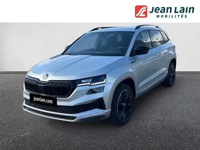 Gris Utilisé 2025 Skoda Karoq SportLine SUV | 40 260 € (Prix cher) - Image 1/4
