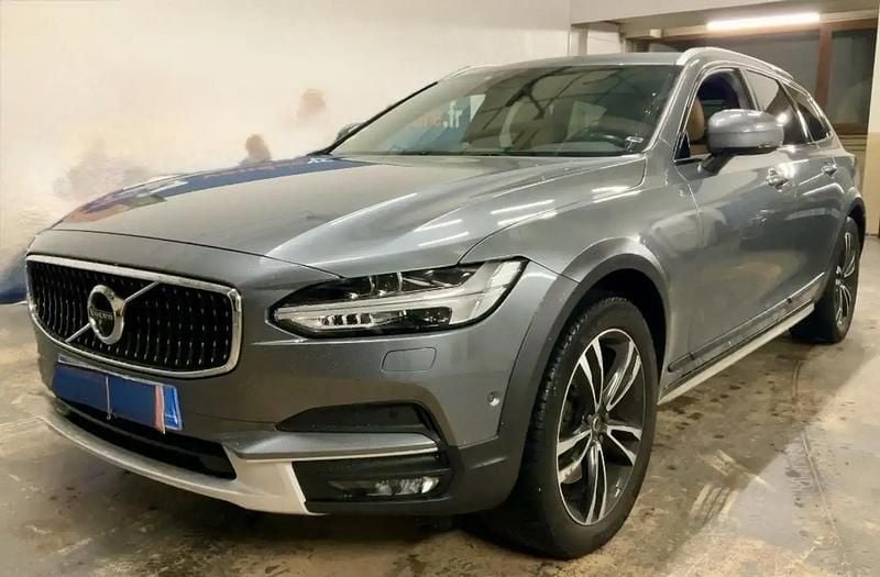 Gris Utilisé 2017 Volvo V90 CC Pro Break | 29 990 € - Image 1/4