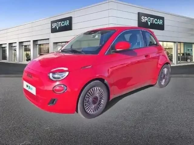 Red by (red) pastel Utilisé 2023 Fiat 500e Red Berline | 18 990 € (Prix juste) - Image 1/4