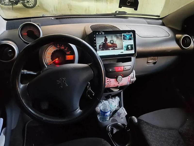 Occasion 2010 Peugeot 107 Citadine | 2 600 € - Image 1/4