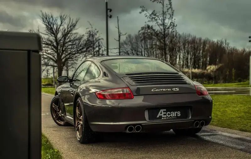 Gris Utilisé 2006 Porsche 997 Sport Coupé | 69 950 € - Image 1/4