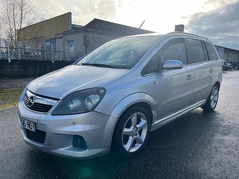 Utilisé 2007 Opel Zafira Design Edition Monospace | 1 390 € - Image 1/4