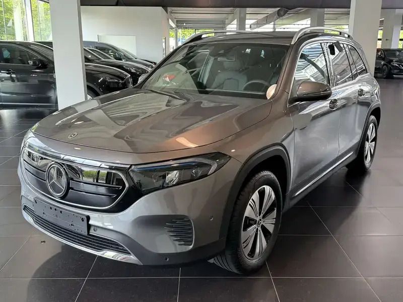 Noir Utilisé 2023 Mercedes EQB250 Progressive SUV | 34 950 € (Prix juste) - Image 1/4