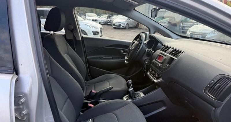 Occasion Kia Rio Motion 75 ch (55 kW) 2014 Citadine