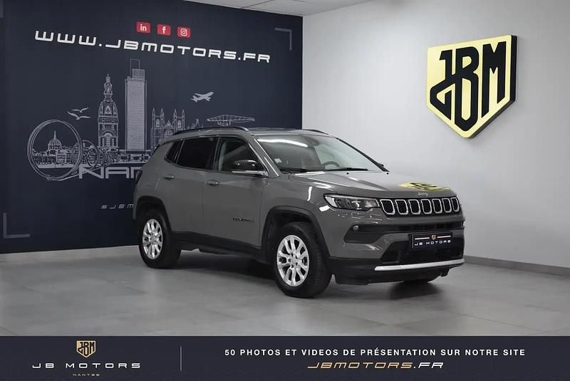 Gris Utilisé 2021 Jeep Compass Limited SUV | 21 890 € (Prix juste) - Image 1/4