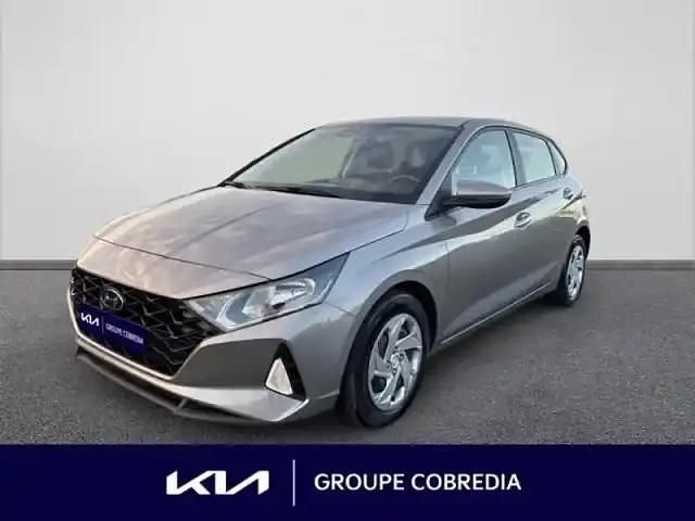 Sleek silver métal Occasion 2022 Hyundai i20 Berline | 17 190 € (Prix juste) - Image 1/4