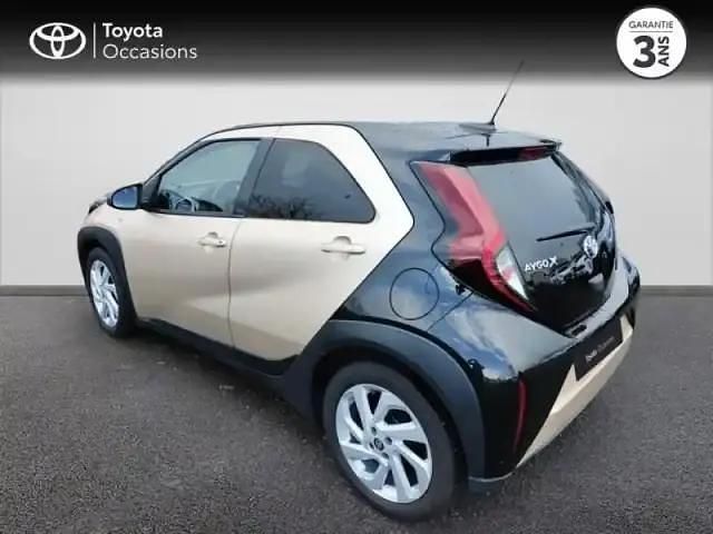 Occasion Toyota Aygo X Design 2023 Biton beige gingembre métal/toit noir SUV