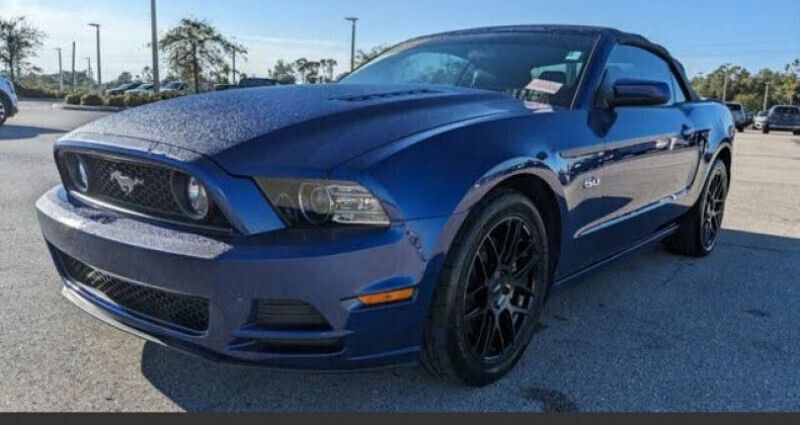 Utilisé 2014 Ford Mustang GT Premium Coupé | 35 628 € (Prix juste) - Image 1/4