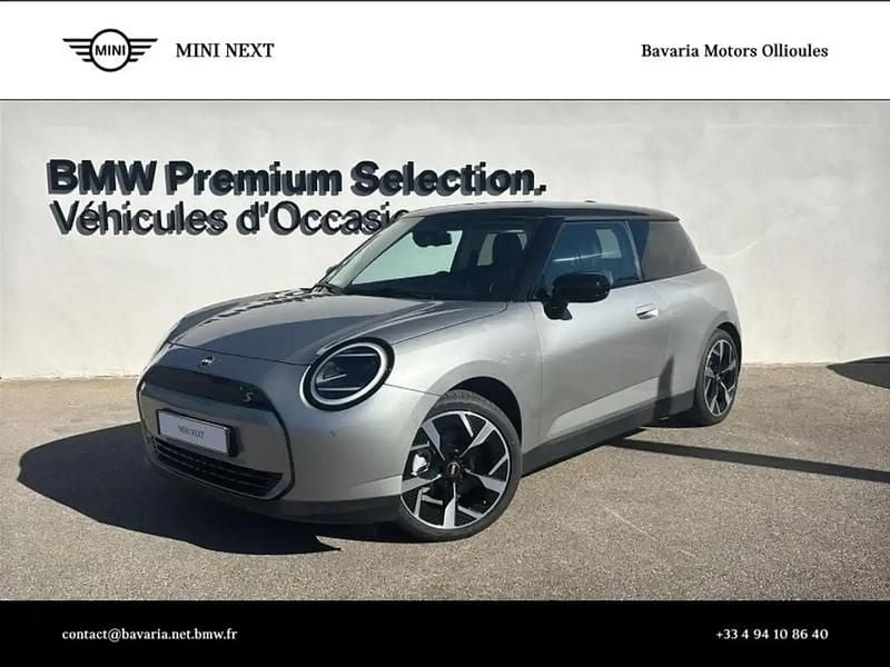 Argent Utilisé 2025 Mini Cooper SE Classic Citadine | 35 790 € - Image 1/4