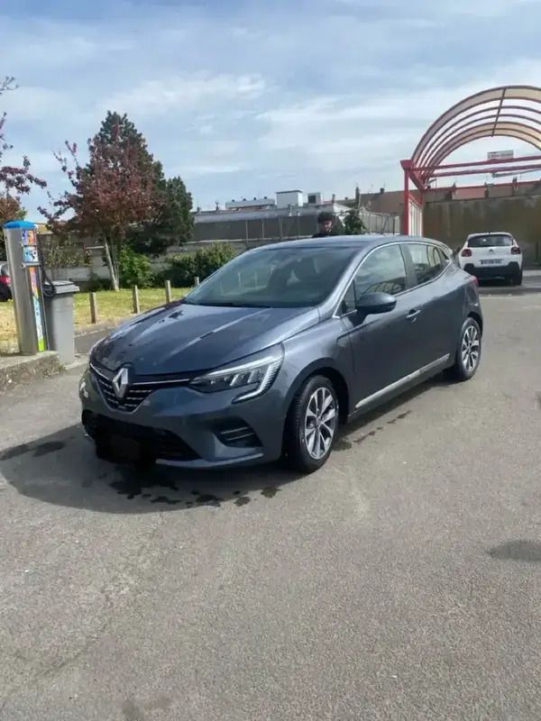 Utilisé 2022 Renault Clio V Intens Berline | 12 900 € (Super prix) - Image 1/4