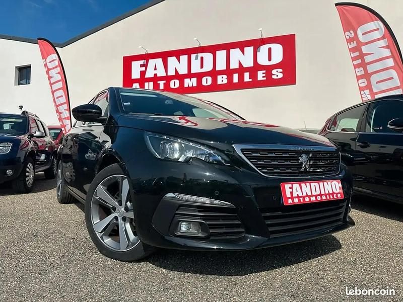 Noir Utilisé 2018 Peugeot 308 Allure Berline | 9 990 € (Super prix) - Image 1/4