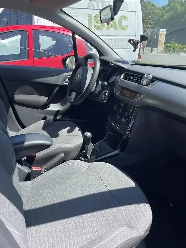 Bleu Utilisé 2016 Citroën C3 PureTech Citadine | 5 900 € (Bon prix) - Image 1/4