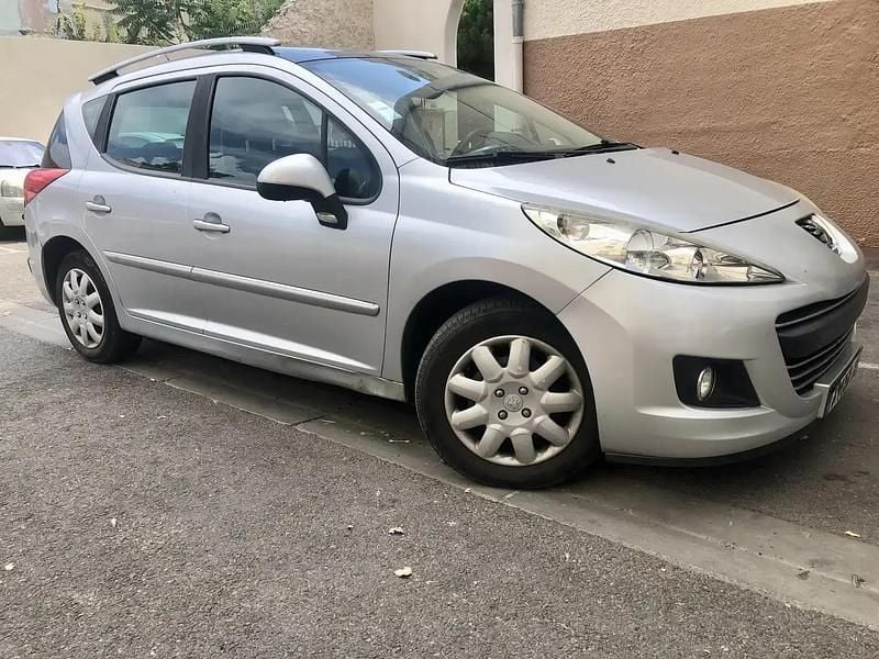 Occasion 2008 Peugeot 207 Premium Break | 2 850 € (Bon prix) - Image 1/4