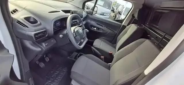 Nouvelle Opel Combo S 2025 Blanc icy Berline