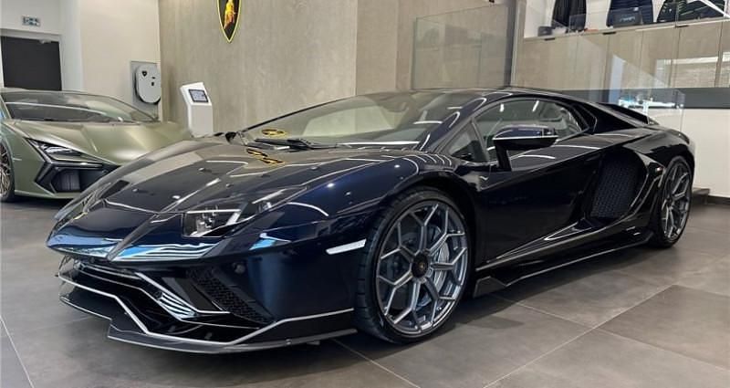 Utilisé 2022 Lamborghini Aventador Coupé | 520 000 € - Image 1/4