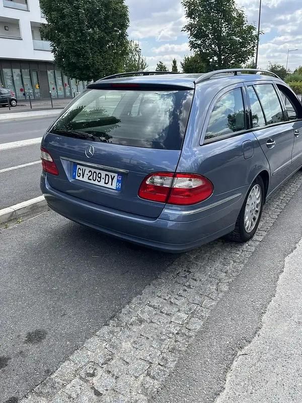 Image 2/4