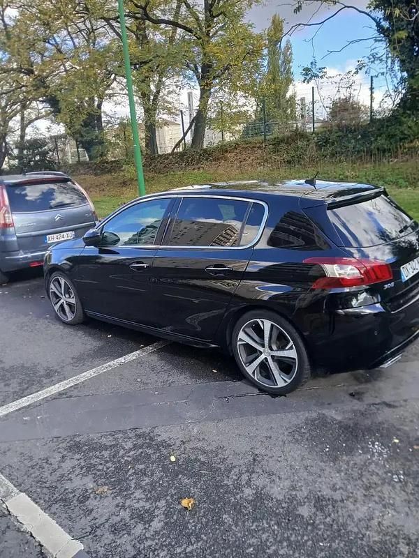 Utilisé 2015 Peugeot 308 GT Berline | 8 500 € (Prix juste) - Image 1/4