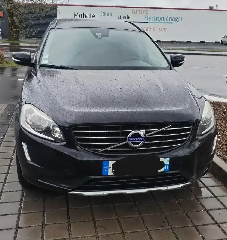 Utilisé 2014 Volvo XC60 Business Edition SUV | 8 900 € (Prix juste) - Image 1/4