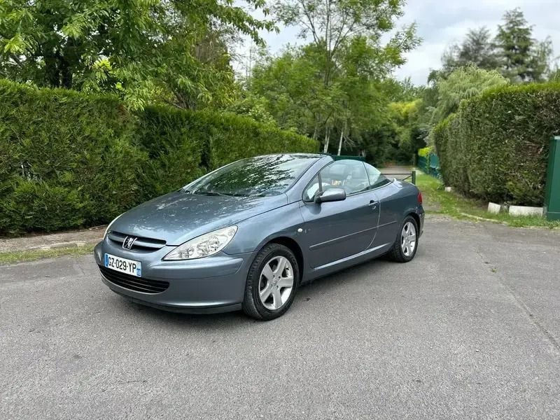 Utilisé 2004 Peugeot 307 CC Cabriolet | 2 290 € - Image 1/4