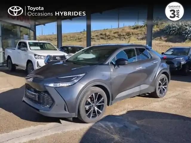 Gris atlas métallisé Utilisé 2024 Toyota C-HR Design SUV | 29 480 € (Prix assez cher) - Image 1/4