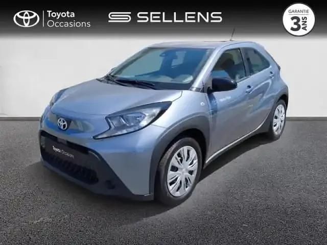 Gris Utilisé 2025 Toyota Aygo X SUV | 17 630 € - Image 1/4