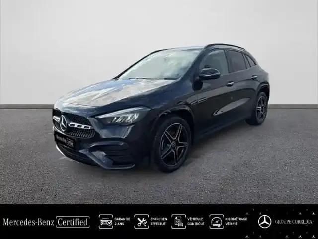 Noir cosmos métallisé Occasion 2025 Mercedes GLA180 AMG line SUV | 51 890 € - Image 1/4
