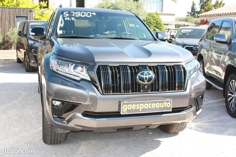 Gris Utilisé 2022 Toyota Land Cruiser Lounge SUV | 57 900 € - Image 1/4