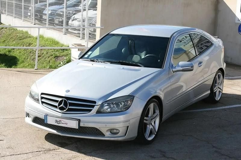 Gris Utilisé 2010 Mercedes CL200 Coupé | 4 990 € - Image 1/4